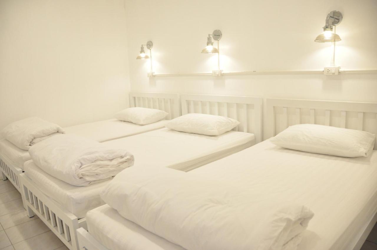 Zleepinezz Hostel Аюттхая Екстер'єр фото