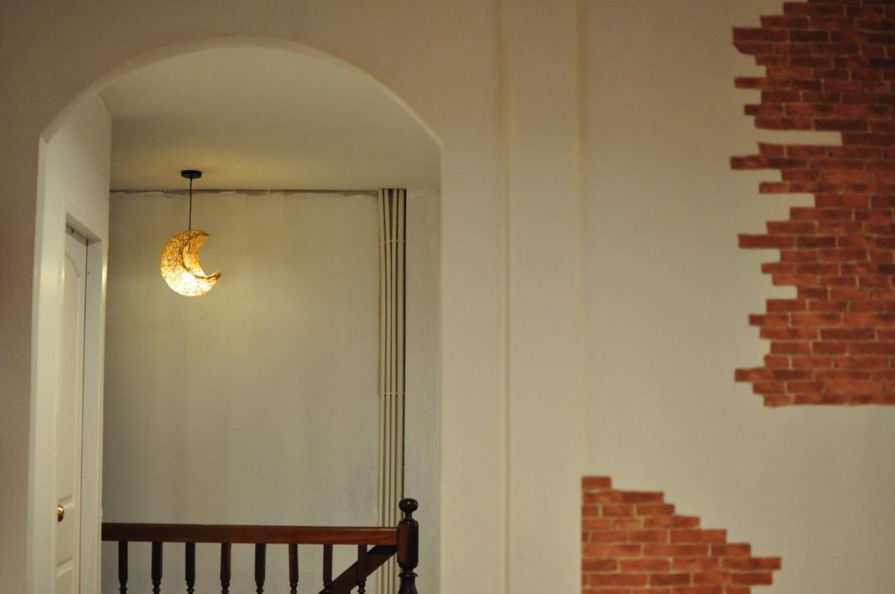 Zleepinezz Hostel Аюттхая Екстер'єр фото